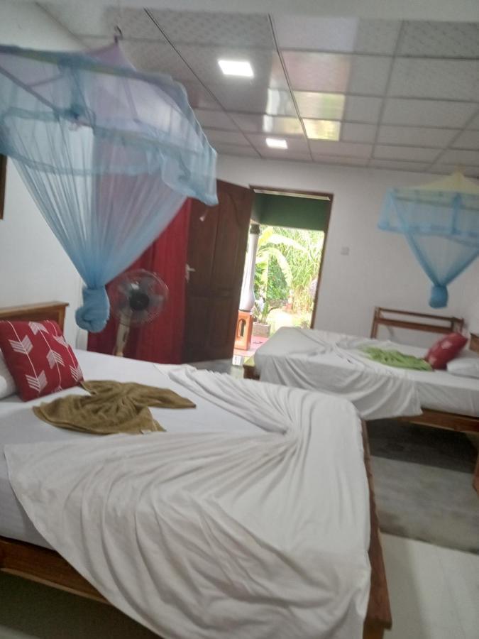 Lahiru Home Stay Sigirija Zewnętrze zdjęcie